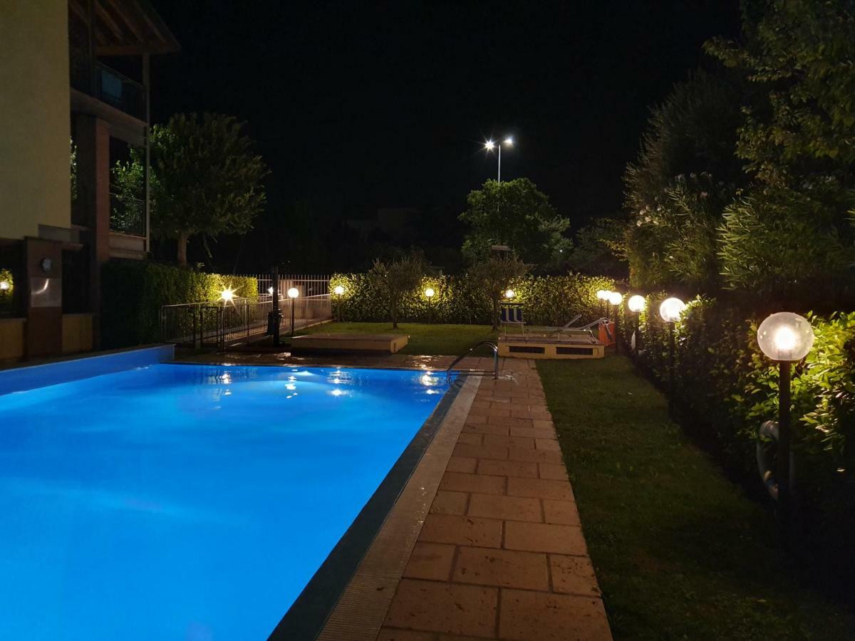 Apartament Garda Felice Desenzano del Garda Zewnętrze zdjęcie