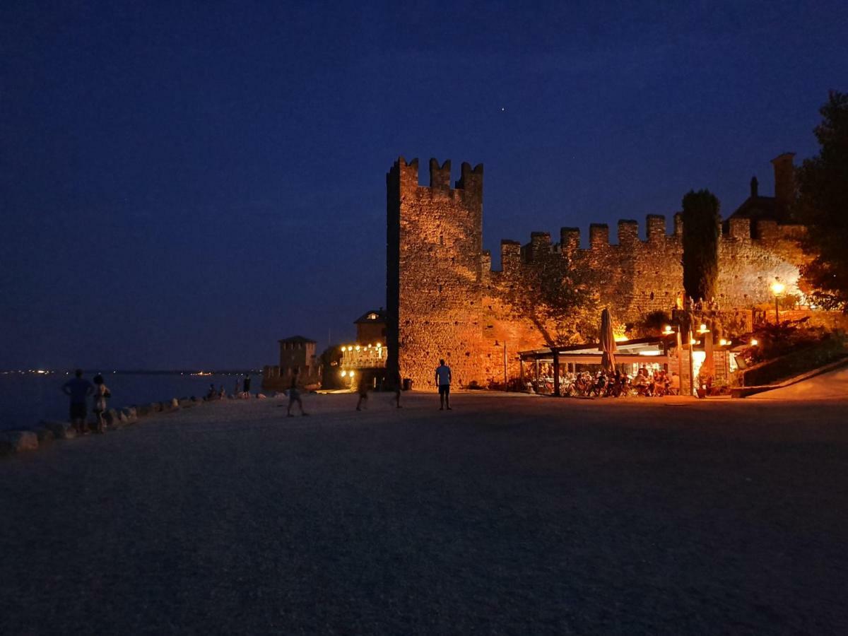 Apartament Garda Felice Desenzano del Garda Zewnętrze zdjęcie
